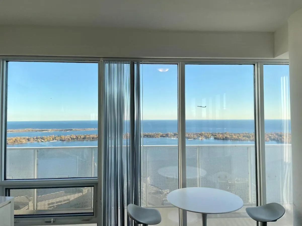 Apartment Presidential Suite Heart Of Downtown With Stunning View Toronto