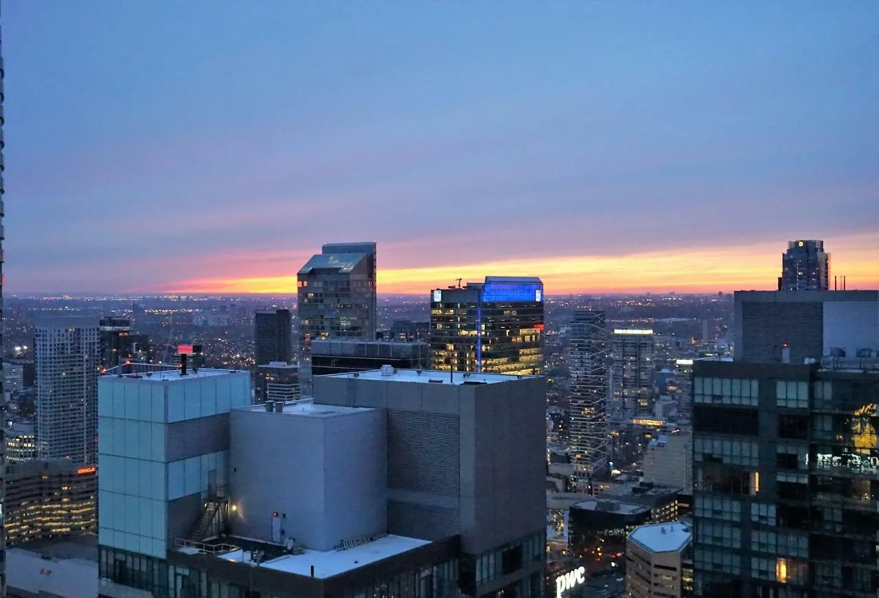 Apartment Presidential Suite Heart Of Downtown With Stunning View Toronto Canada