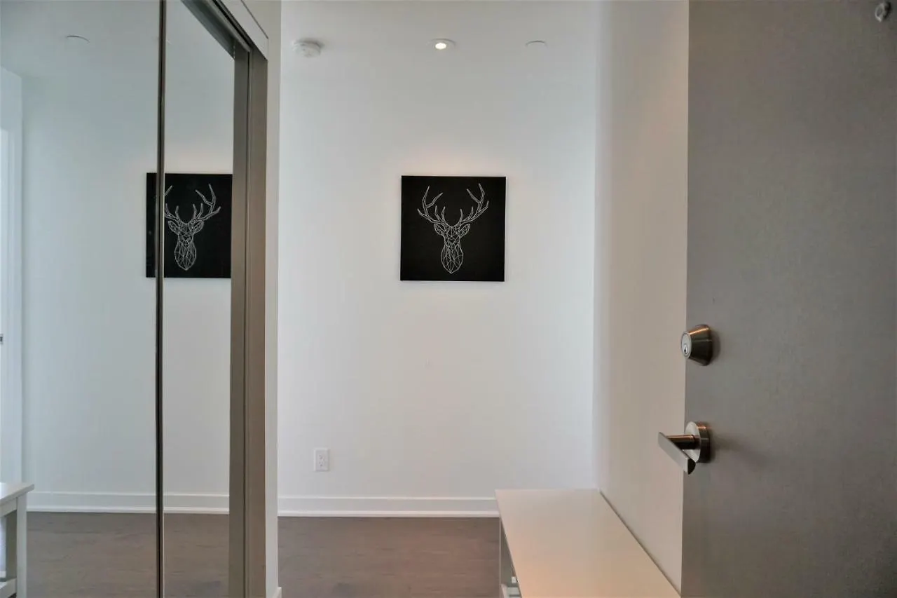 Apartment Presidential Suite Heart Of Downtown With Stunning View Toronto Canada